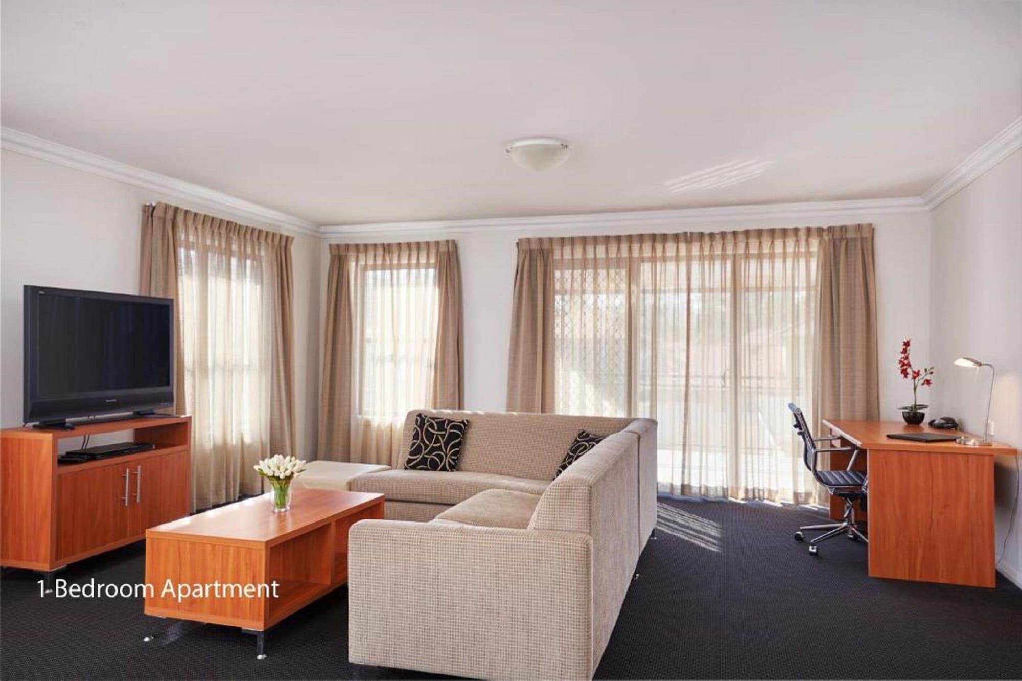 The Charles Hotel Wagga Wagga Buitenkant foto