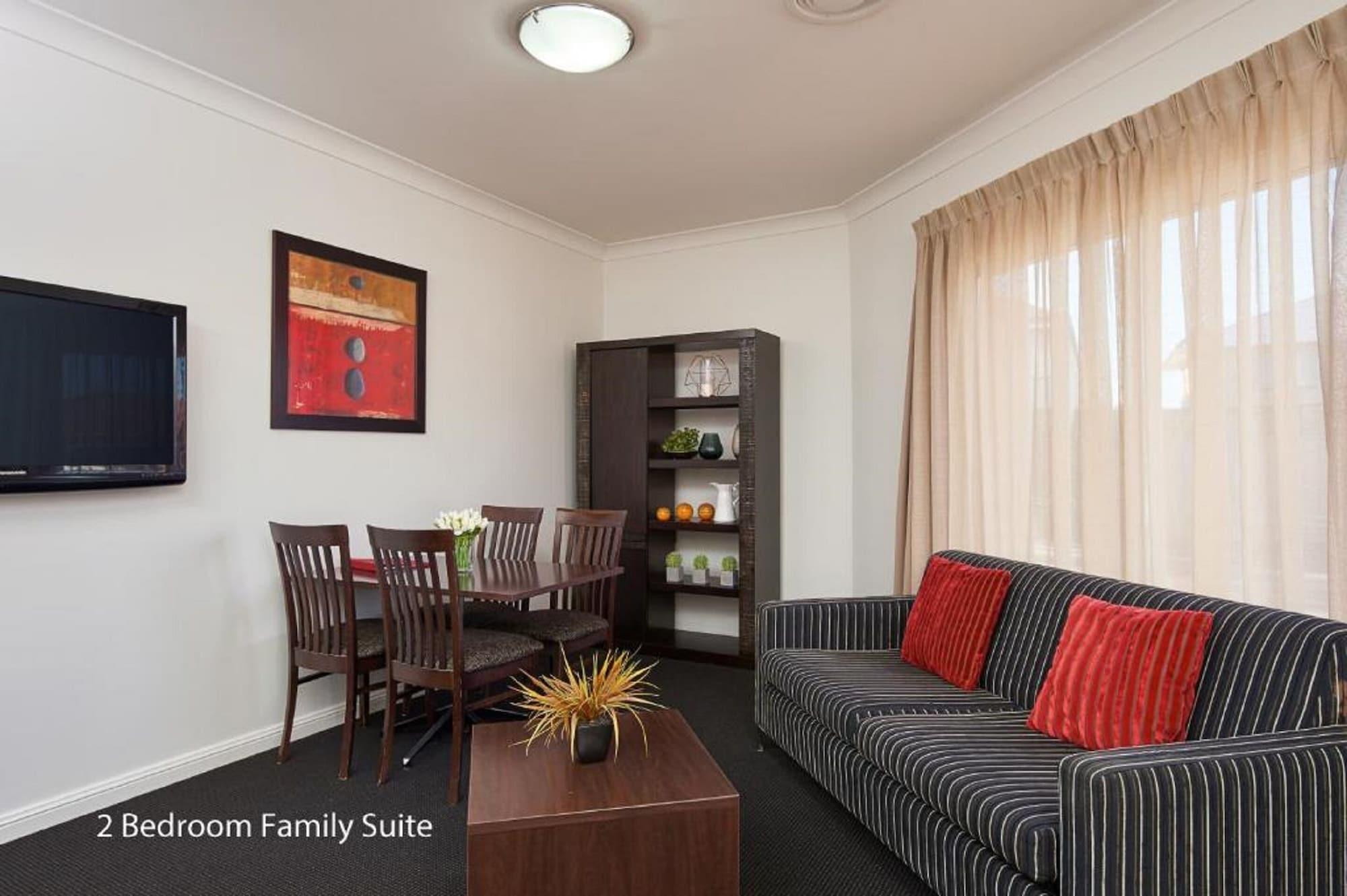 The Charles Hotel Wagga Wagga Buitenkant foto