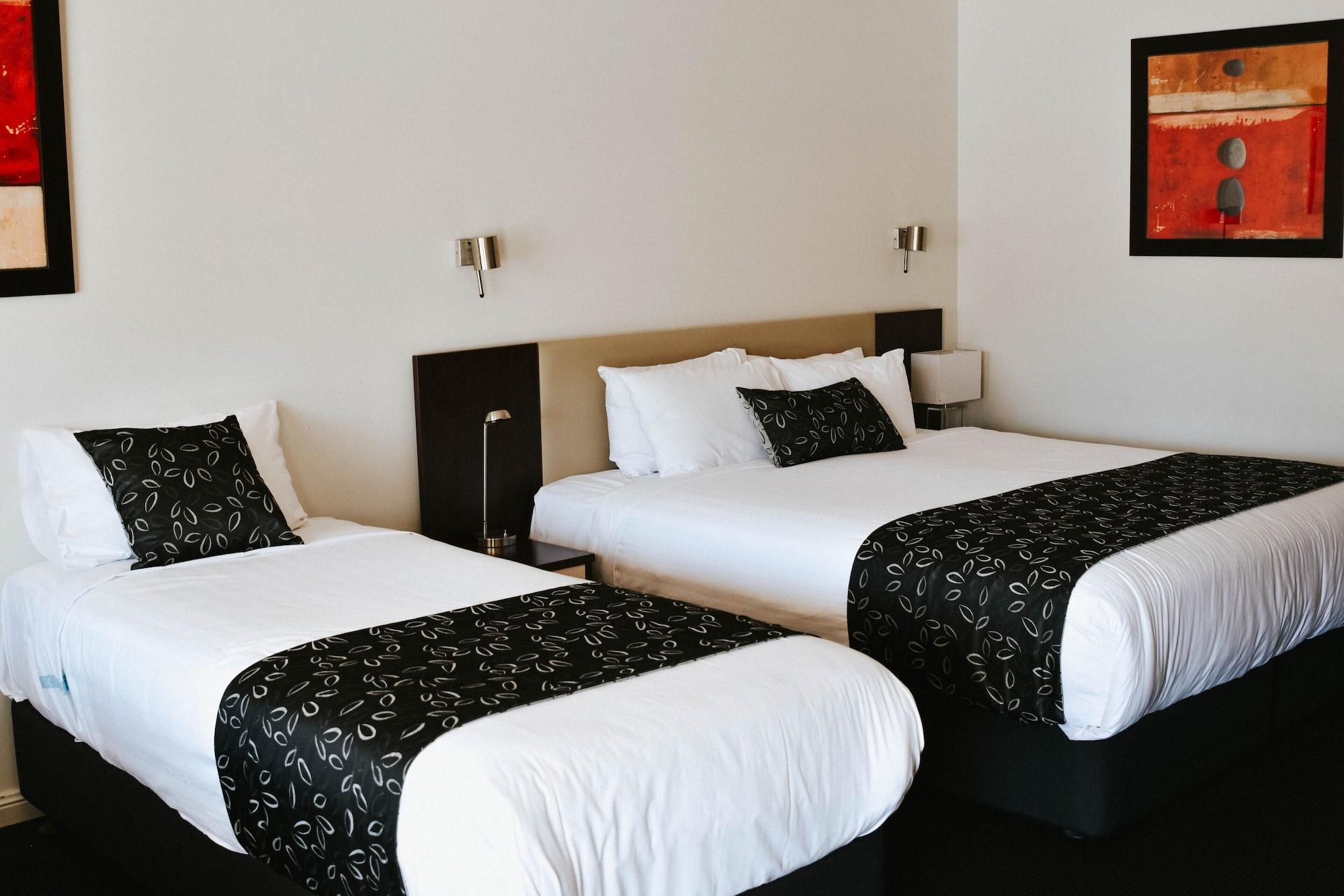 The Charles Hotel Wagga Wagga Buitenkant foto