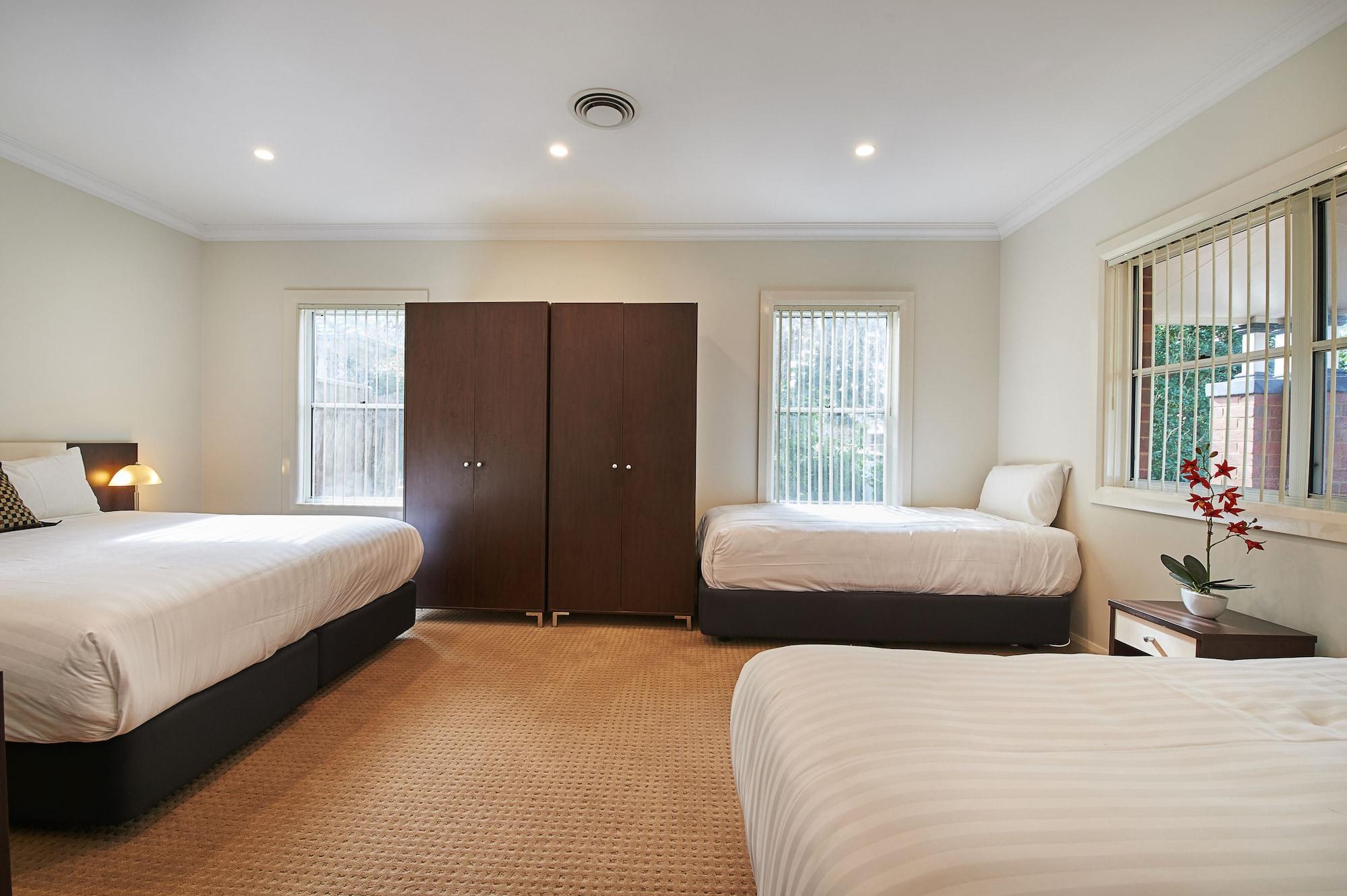 The Charles Hotel Wagga Wagga Buitenkant foto