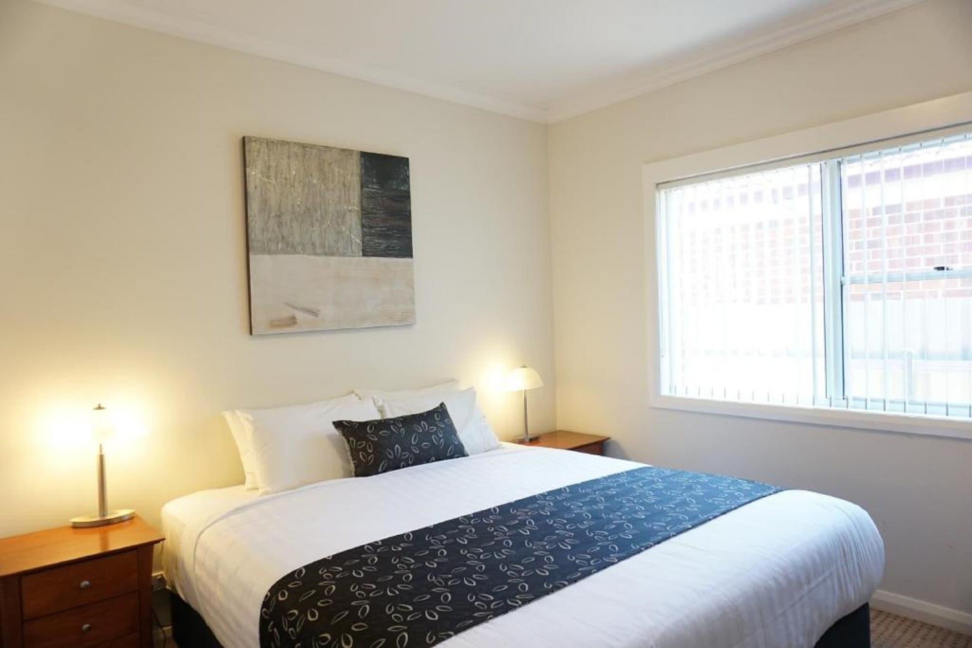 The Charles Hotel Wagga Wagga Buitenkant foto
