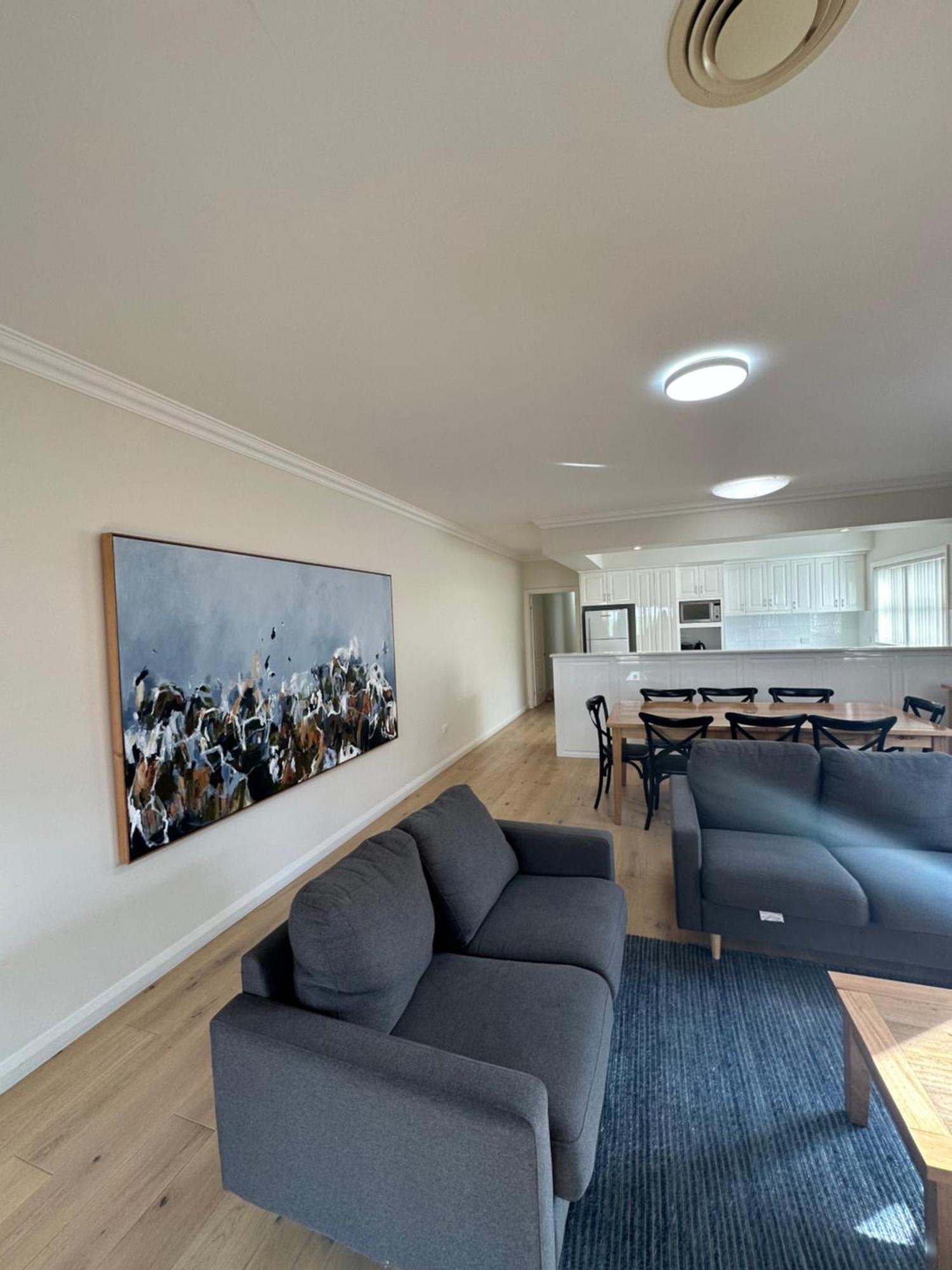 The Charles Hotel Wagga Wagga Buitenkant foto