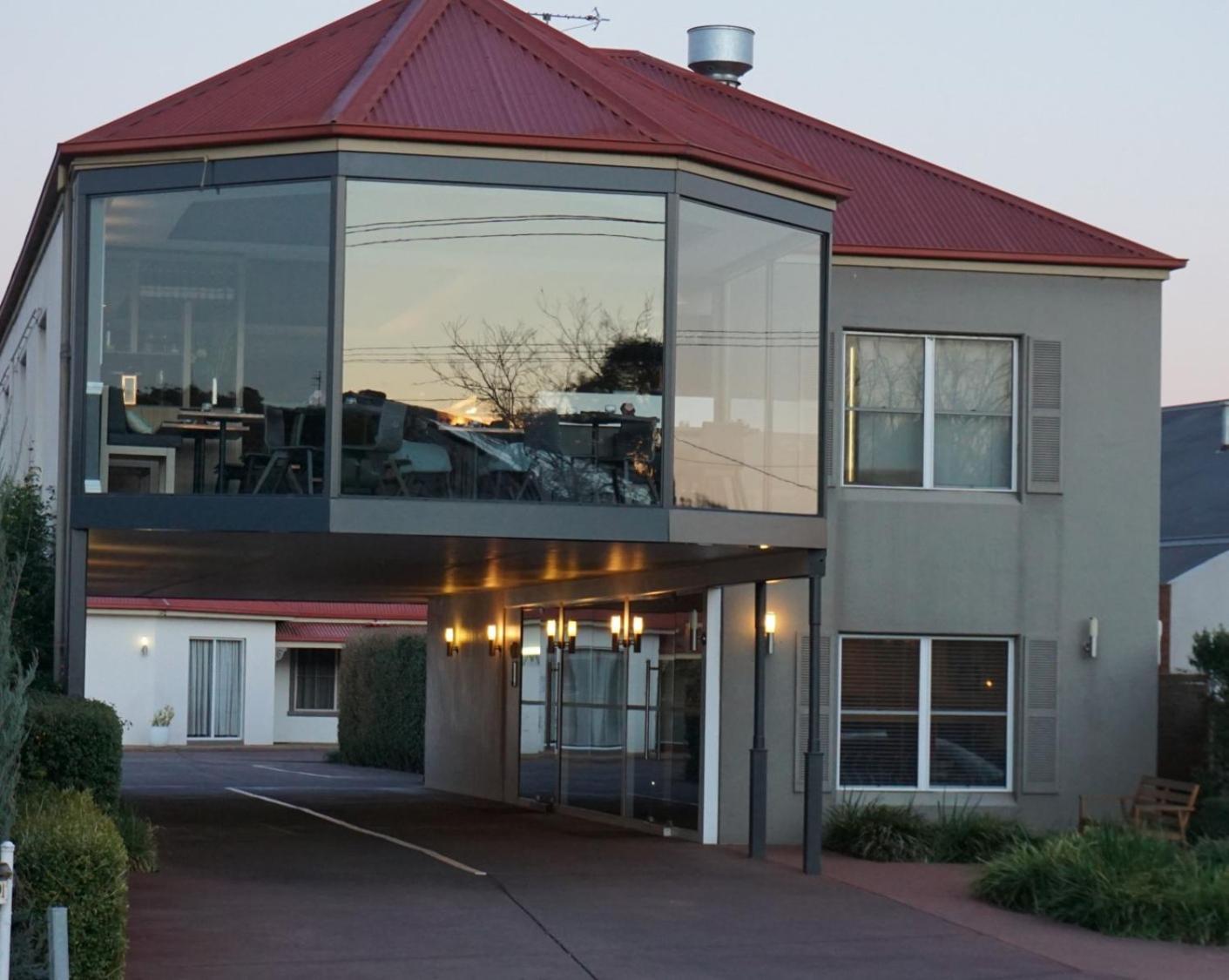 The Charles Hotel Wagga Wagga Buitenkant foto
